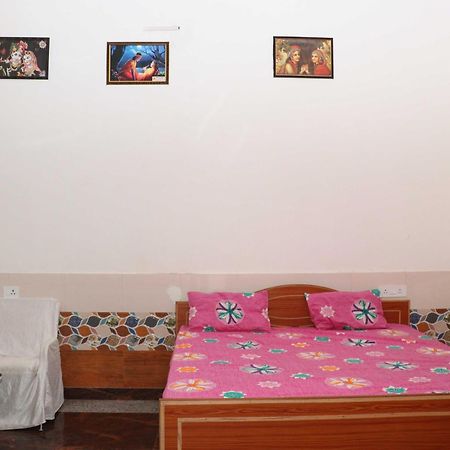 Hotel O Pop Angoori Farm House Mathura Exteriér fotografie