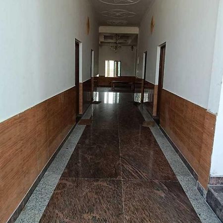 Hotel O Pop Angoori Farm House Mathura Exteriér fotografie