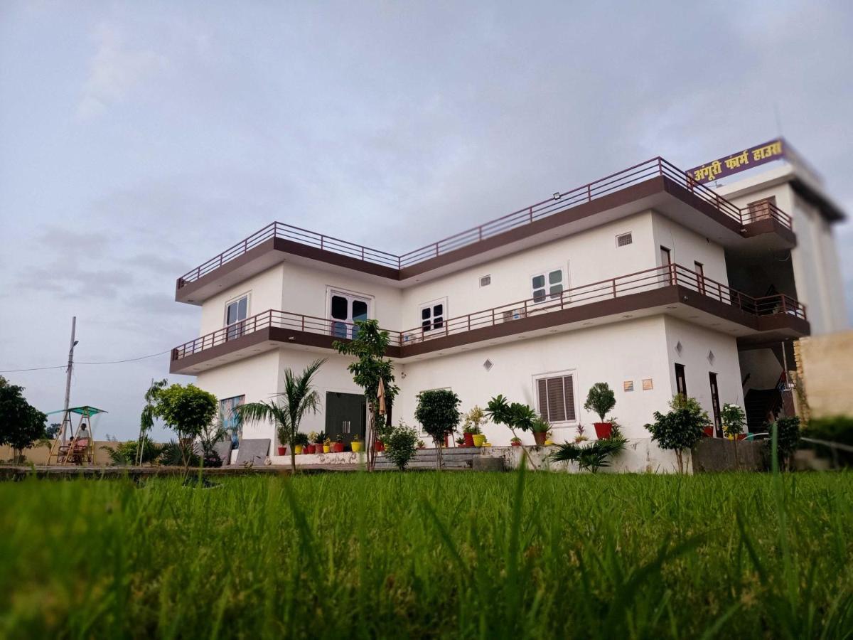 Hotel O Pop Angoori Farm House Mathura Exteriér fotografie